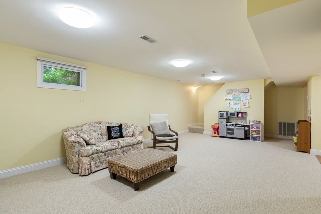 39 Rice Road Wayland, MA 01778 - Photo 16 of 29 Gallery Image 16