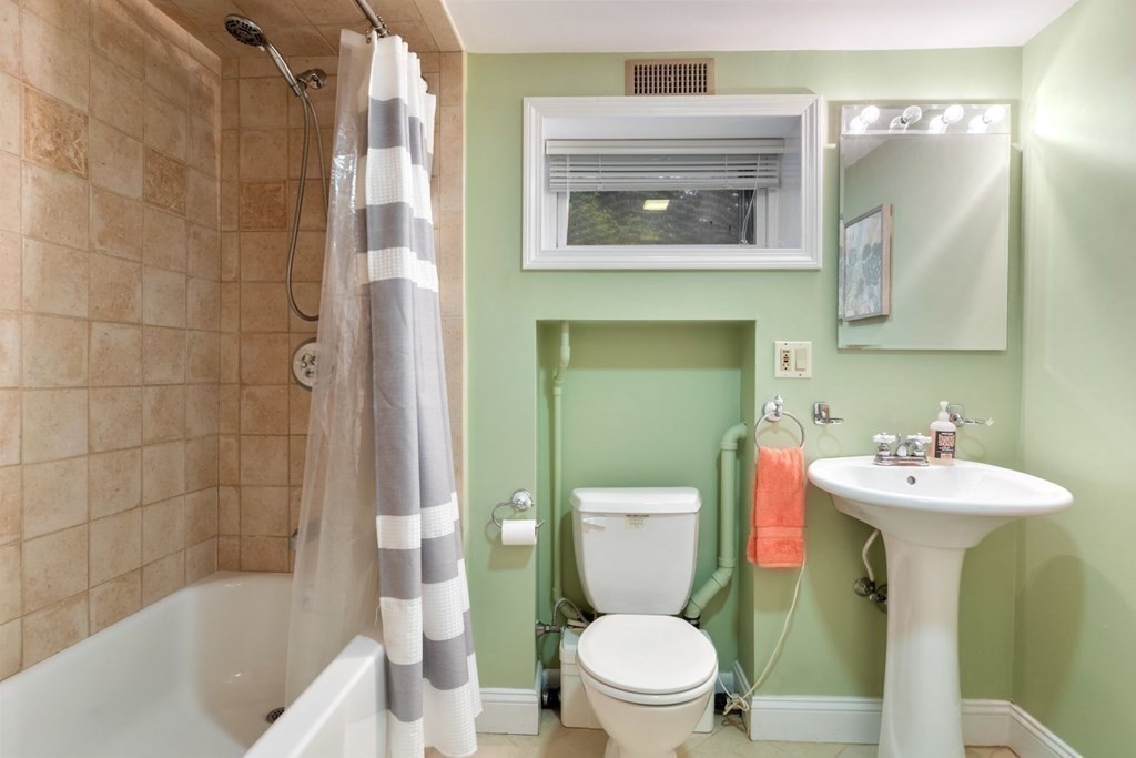 39 Rice Road Wayland, MA 01778 - Photo 21 of 29 Gallery Image 21