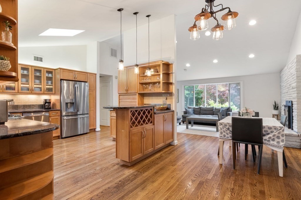 39 Rice Road Wayland, MA 01778 - Photo 6 of 29 Gallery Image 6