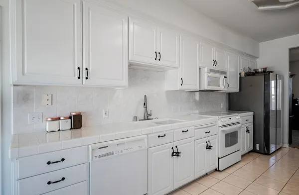 $1,150,000 | 19360 Maple Street, Laton, CA 93242