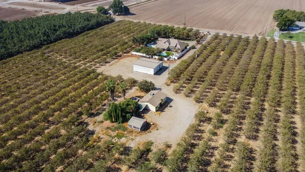 $1,150,000 | 19360 Maple Street, Laton, CA 93242