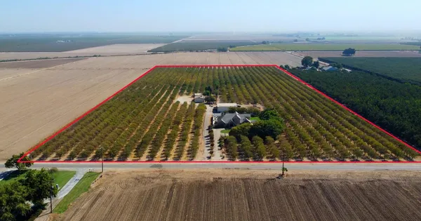 $1,150,000 | 19360 Maple Street, Laton, CA 93242