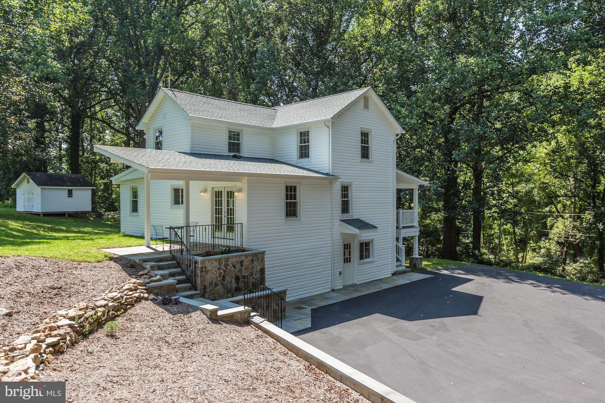 8061 Browns Bridge Road Fulton, MD 20759 - Photo 3 of 22 Large driveway with lower level access