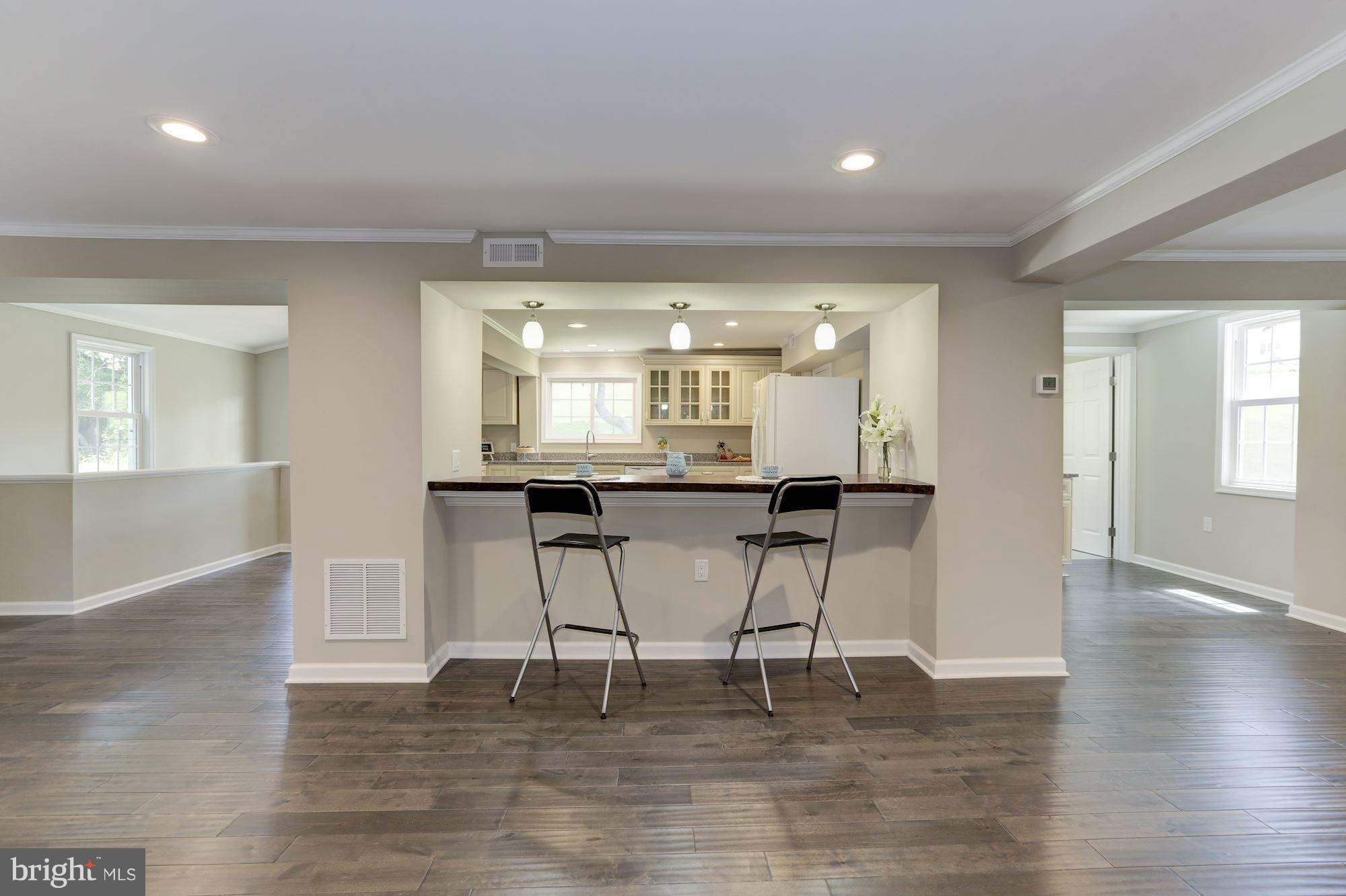 8061 Browns Bridge Road Fulton, MD 20759 - Photo 7 of 22 Kitchen with breakfast bar