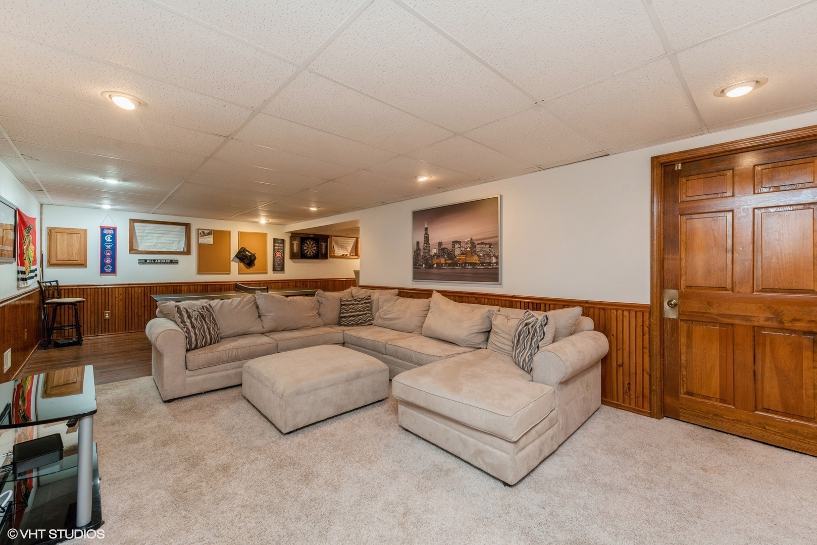 267 Foxmoor Road Fox River Grove, IL 60021 - Photo 17 of 22 a living room with furniture and a window