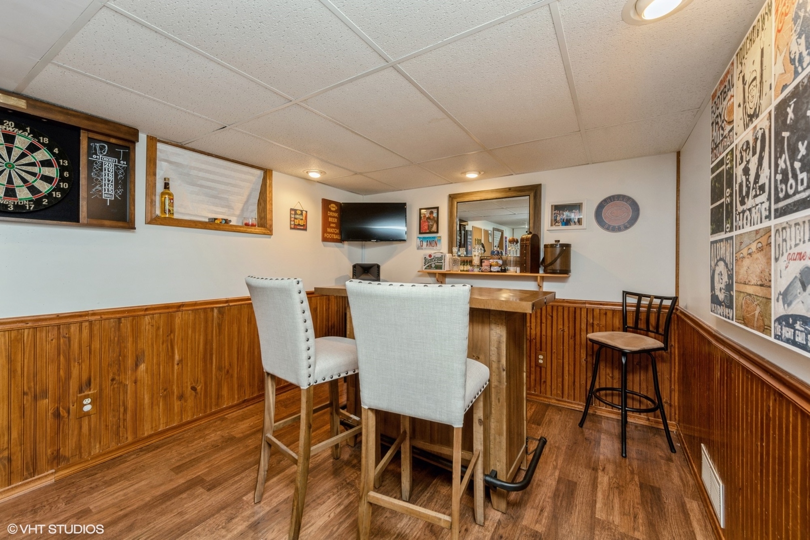 267 Foxmoor Road Fox River Grove, IL 60021 - Photo 19 of 22 a dining room with furniture and wooden floor
