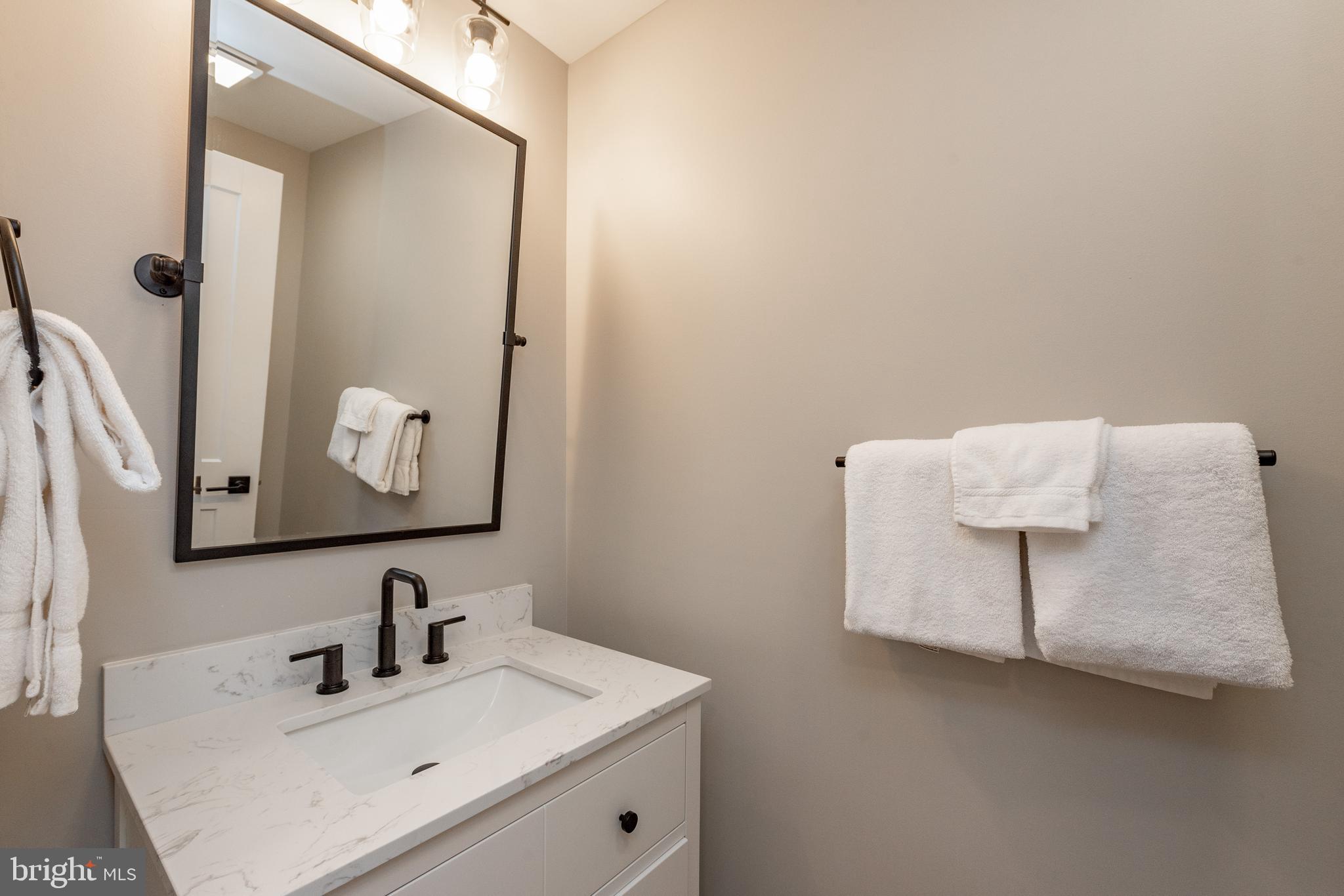 1674 Paradise Point Road Oakland, MD 21550 - Photo 24 of 53 Gallery Image 24