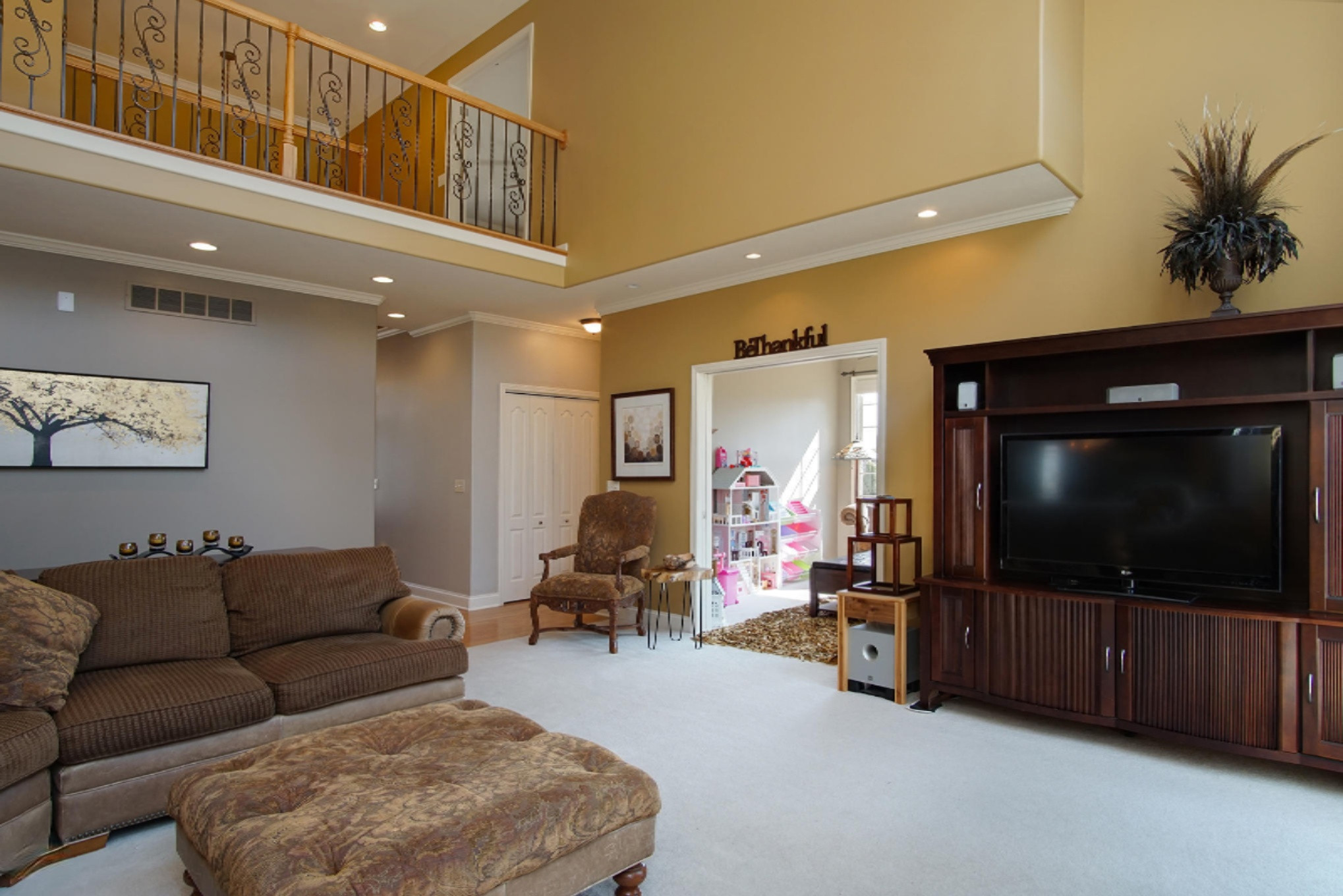 33071 Old Post Road Niles, MI 49120 - Photo 19 of 54 Family Room
