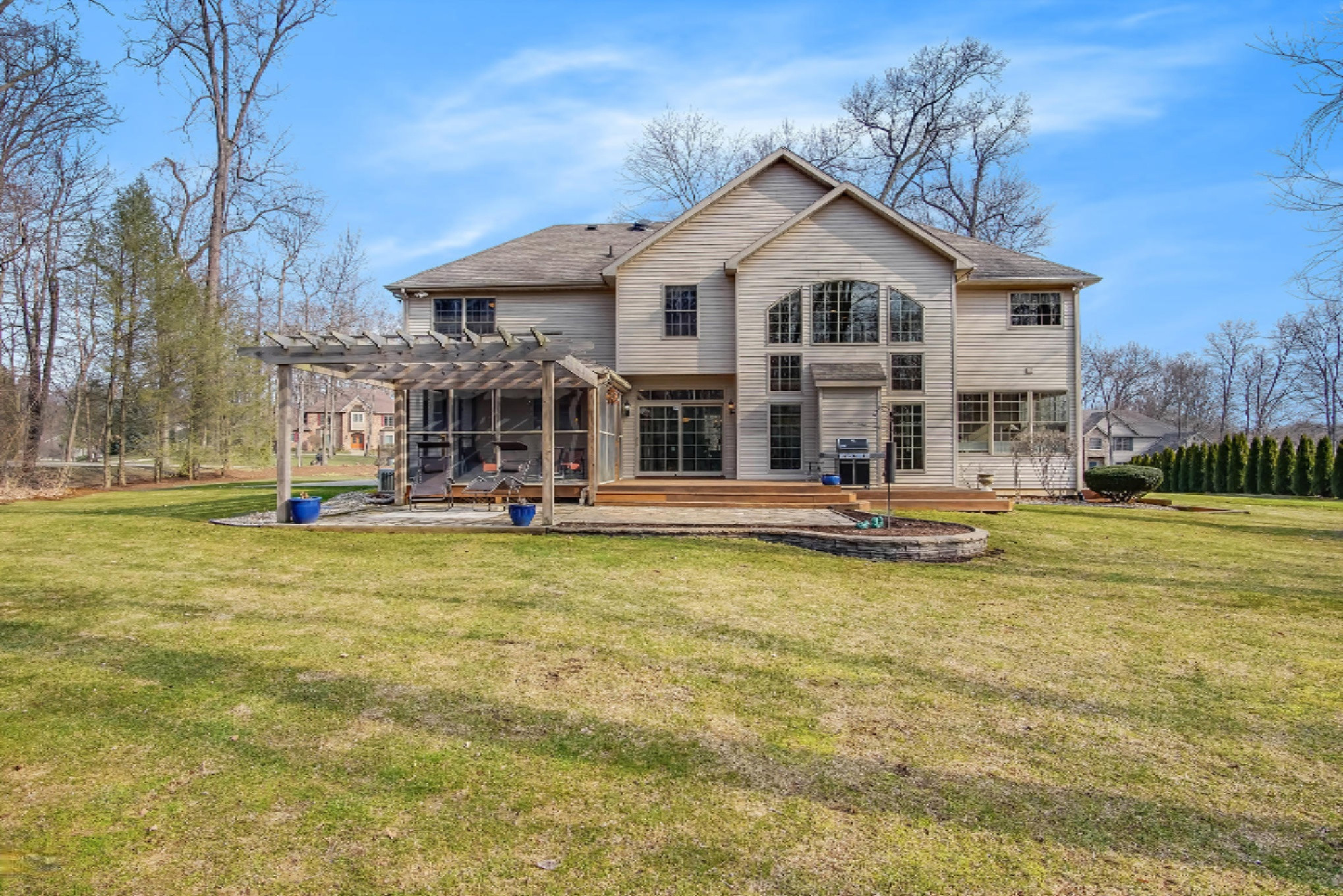 33071 Old Post Road Niles, MI 49120 - Photo 4 of 54 Rear
