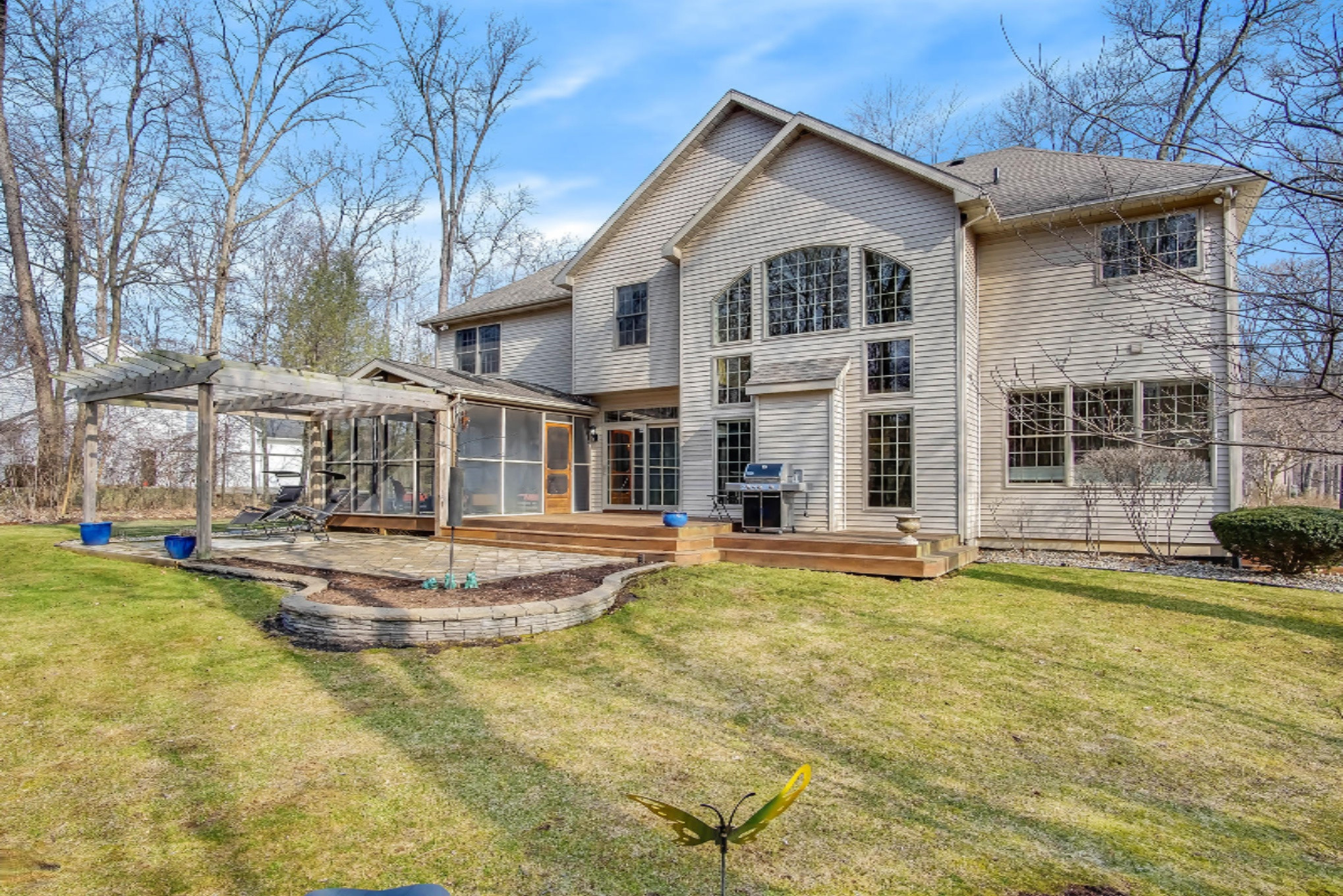 33071 Old Post Road Niles, MI 49120 - Photo 5 of 54 Rear