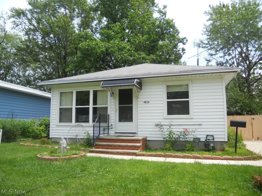 4819 Wake Robin Road Mentor, OH 44060 - Photo 1 of 7