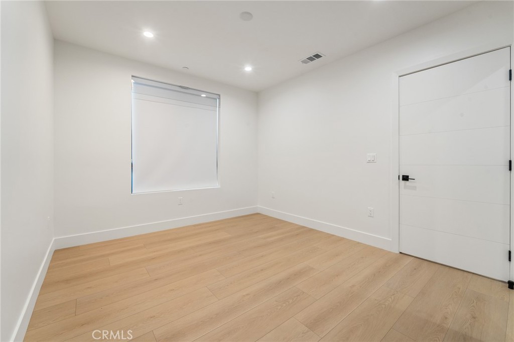 7510 Sepulveda Boulevard, Unit 101 Van Nuys, CA 91405 - Photo 14 of 16 a view of an empty room