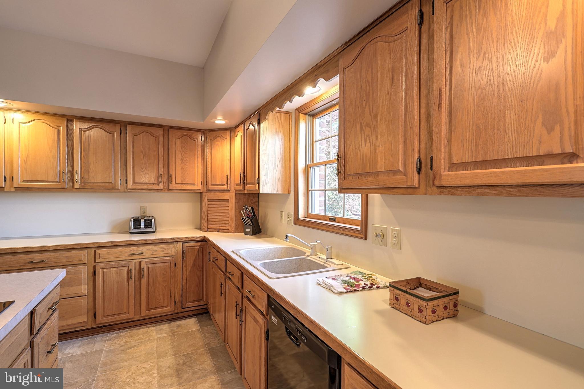 3553 Cimmeron Road York, PA 17402 - Photo 20 of 48 Gallery Image 20