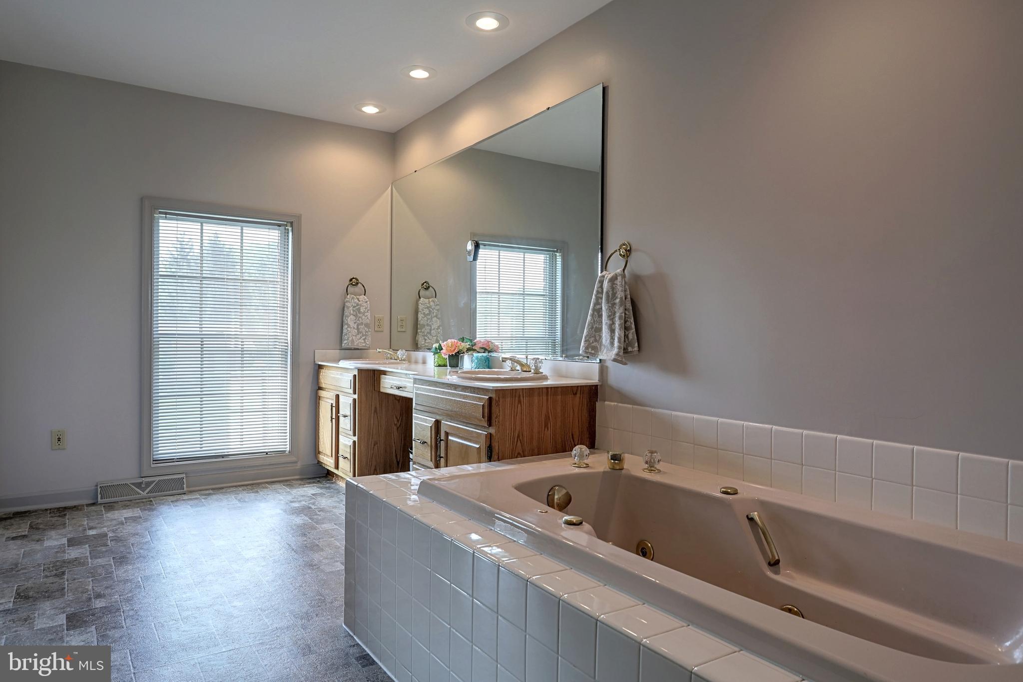 3553 Cimmeron Road York, PA 17402 - Photo 39 of 48 Gallery Image 39