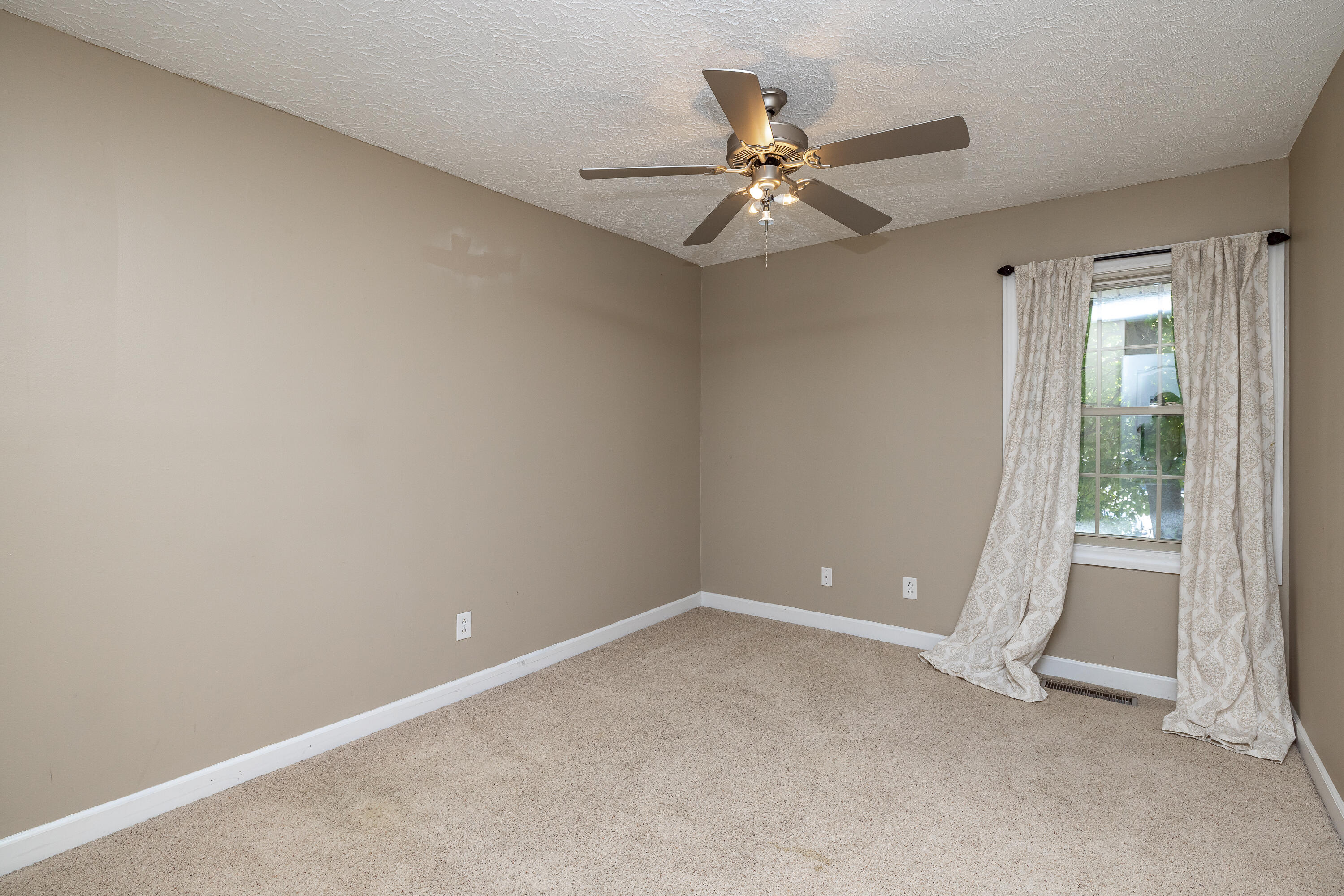 154 Regency Point Path Lexington, KY 40503 - Photo 20 of 29 2-21