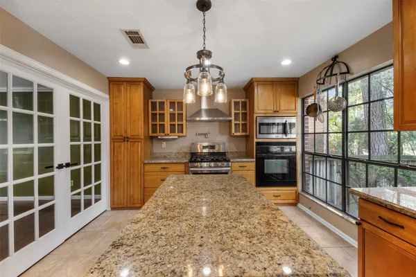 $525,000 | 23 Eagle Rock Place, The Woodlands, TX 77381