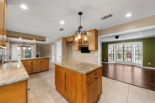 $525,000 | 23 Eagle Rock Place, The Woodlands, TX 77381