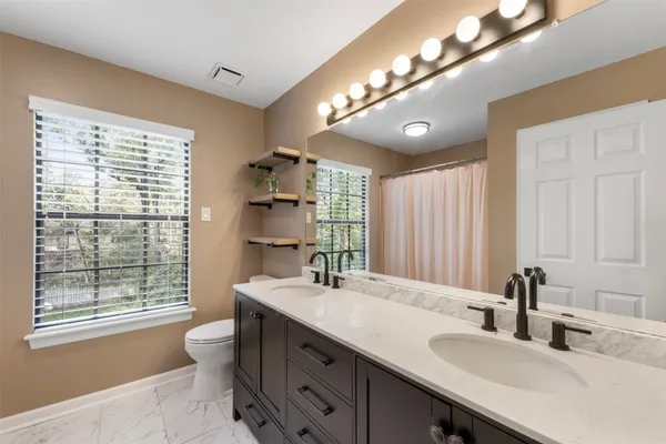 $525,000 | 23 Eagle Rock Place, The Woodlands, TX 77381