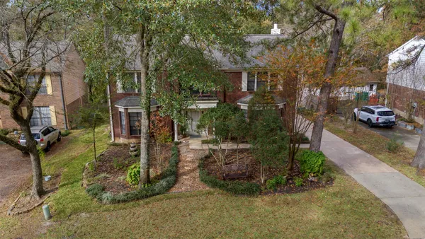 $525,000 | 23 Eagle Rock Place, The Woodlands, TX 77381