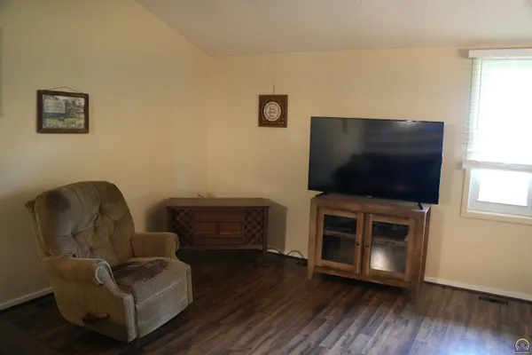 $330,000 | 15358 294th Street, Netawaka, KS 66516