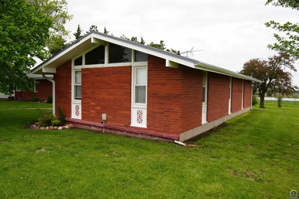$330,000 | 15358 294th Street, Netawaka, KS 66516