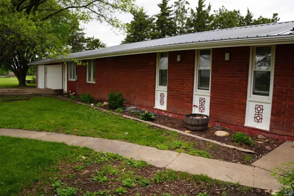 $330,000 | 15358 294th Street, Netawaka, KS 66516