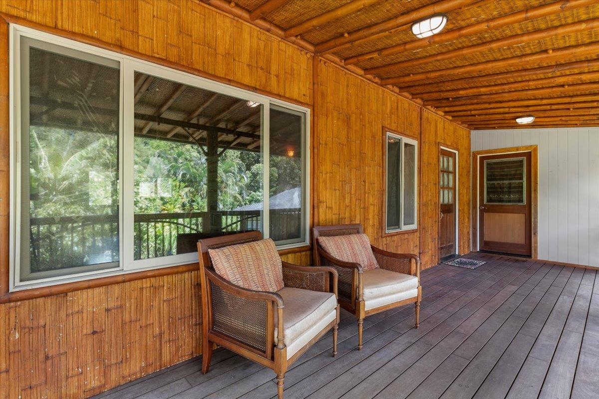 590 East Kuiaha Road Haiku, HI 96708 - Photo 13 of 42 a view of two chairs in the balcony
