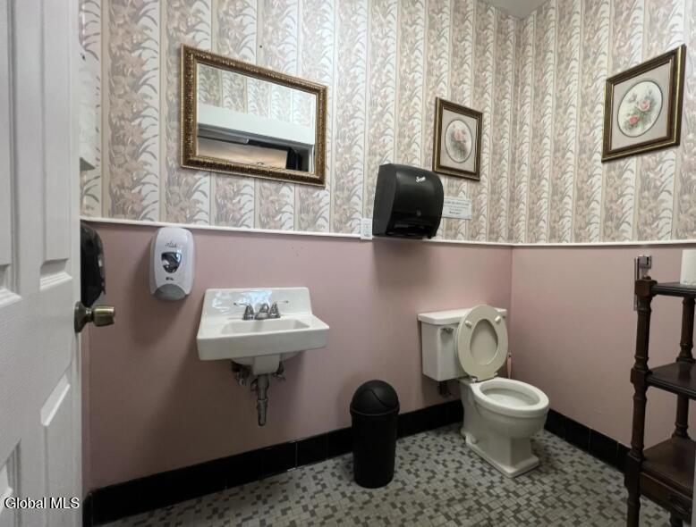 324 Hulett Street Schenectady, NY 12307 - Photo 20 of 32 324 13