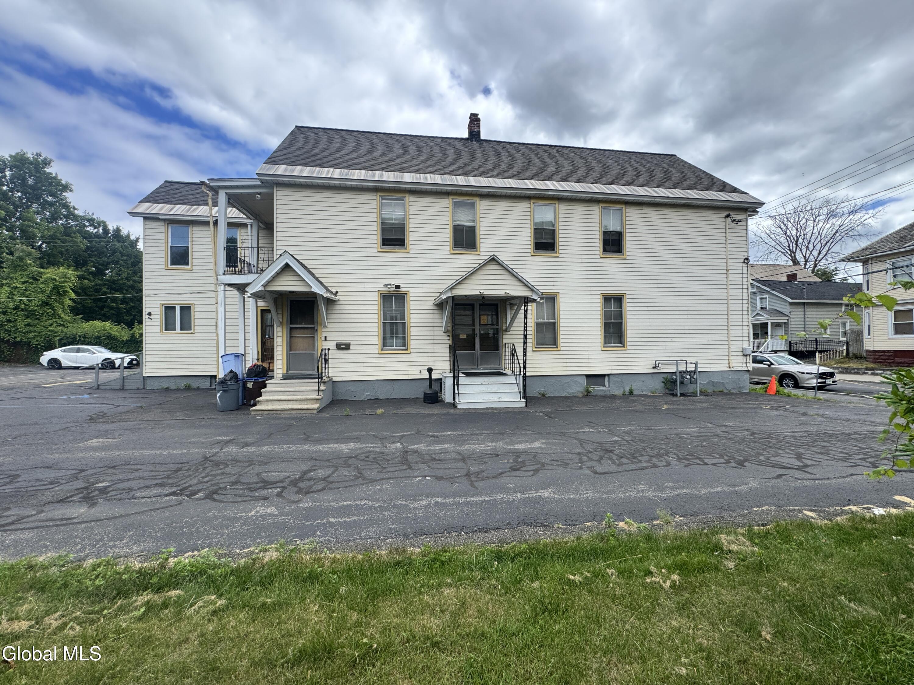 324 Hulett Street Schenectady, NY 12307 - Photo 5 of 32 IMG_8109