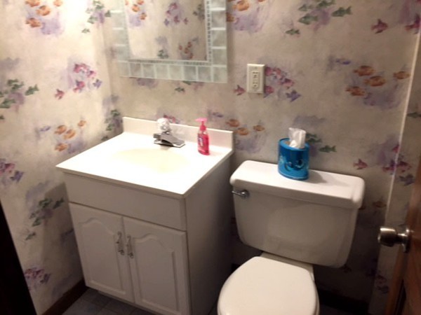 10 Talbot Road Andover, MA 01810 - Photo 17 of 18 Gallery Image 17
