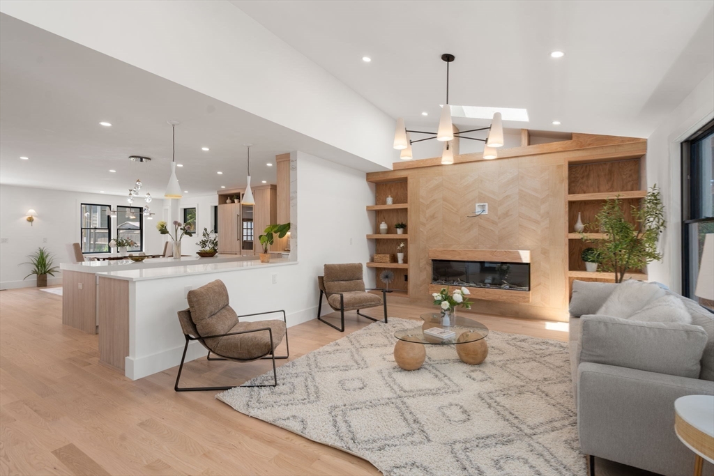 216 Aspinwall Avenue Brookline, MA 02446 - Photo 12 of 38