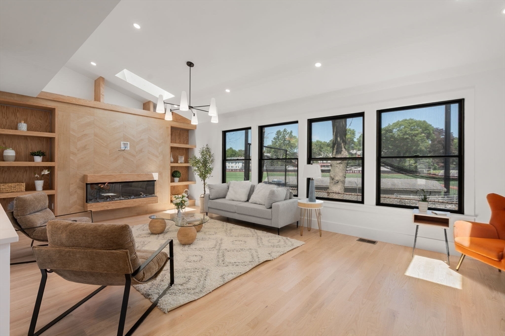 216 Aspinwall Avenue Brookline, MA 02446 - Photo 13 of 38