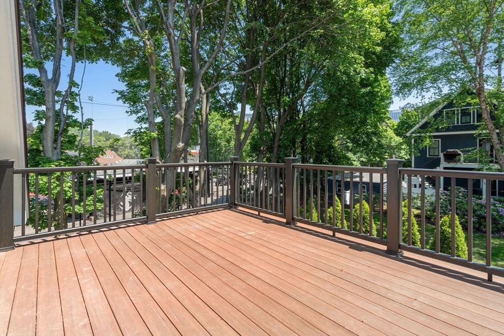 216 Aspinwall Avenue Brookline, MA 02446 - Photo 30 of 38