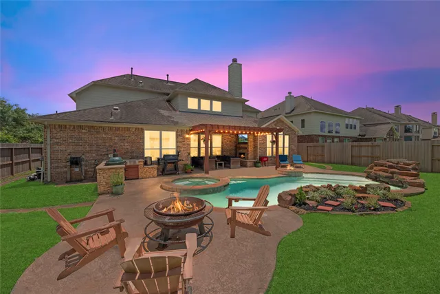 $569,900 | 9210 Cold Hollow Lane, Missouri City, TX 77459