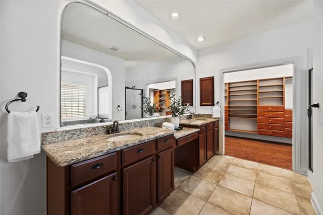 $569,900 | 9210 Cold Hollow Lane, Missouri City, TX 77459