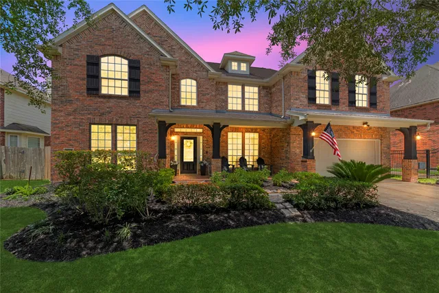 $569,900 | 9210 Cold Hollow Lane, Missouri City, TX 77459