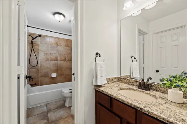 $569,900 | 9210 Cold Hollow Lane, Missouri City, TX 77459