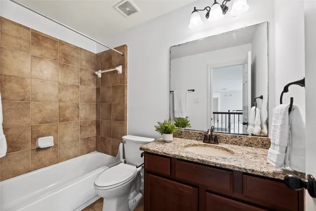 $569,900 | 9210 Cold Hollow Lane, Missouri City, TX 77459