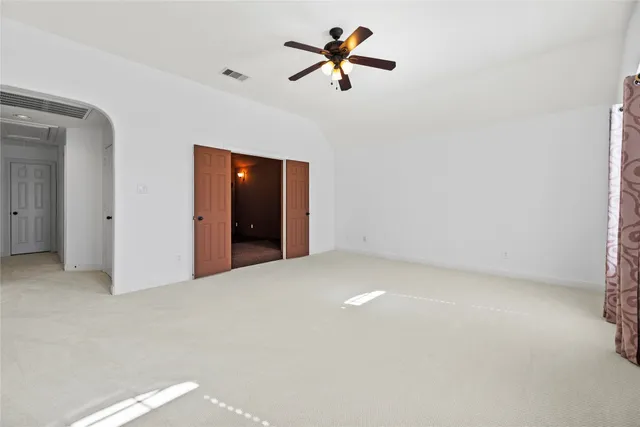 $569,900 | 9210 Cold Hollow Lane, Missouri City, TX 77459