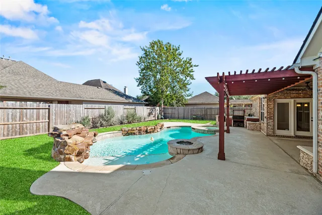 $569,900 | 9210 Cold Hollow Lane, Missouri City, TX 77459