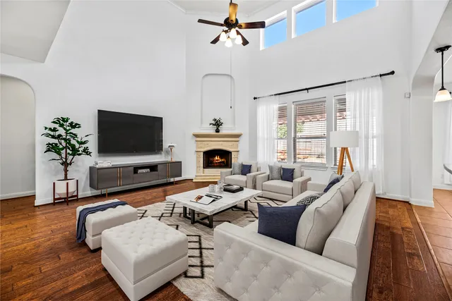 $569,900 | 9210 Cold Hollow Lane, Missouri City, TX 77459