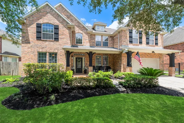 $569,900 | 9210 Cold Hollow Lane, Missouri City, TX 77459