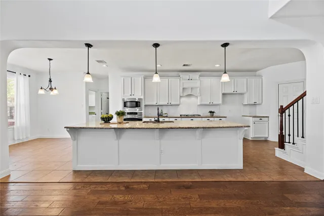 $569,900 | 9210 Cold Hollow Lane, Missouri City, TX 77459