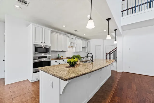 $569,900 | 9210 Cold Hollow Lane, Missouri City, TX 77459