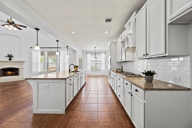 $569,900 | 9210 Cold Hollow Lane, Missouri City, TX 77459