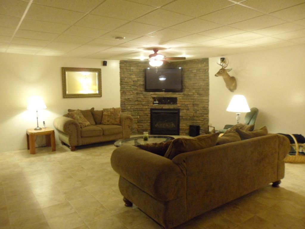 105 Steel Hill Road Mount Morris, PA 15349 - Photo 17 of 23 24X20 FAMILY ROOM