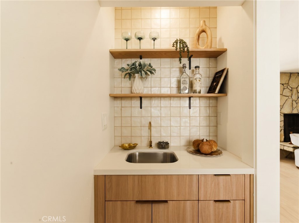 8125 Redlands Street, Unit 109 Playa del Rey, CA 90293 - Photo 10 of 42