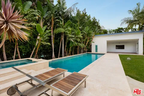 $10,950,000 | 13524 D Este Drive, Pacific Palisades, CA 90272