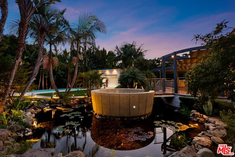 $10,950,000 | 13524 D Este Drive, Pacific Palisades, CA 90272