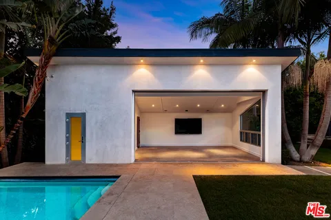 $10,950,000 | 13524 D Este Drive, Pacific Palisades, CA 90272
